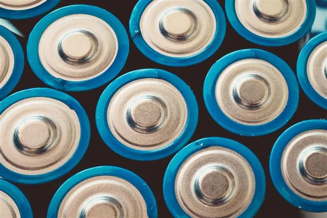 How Lithium-Ion Batteries are Powering the Electric Vehicle Revolution